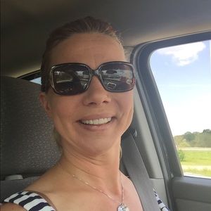 Meet your Posher, Minda